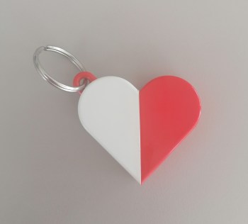 Heart keychain_white red